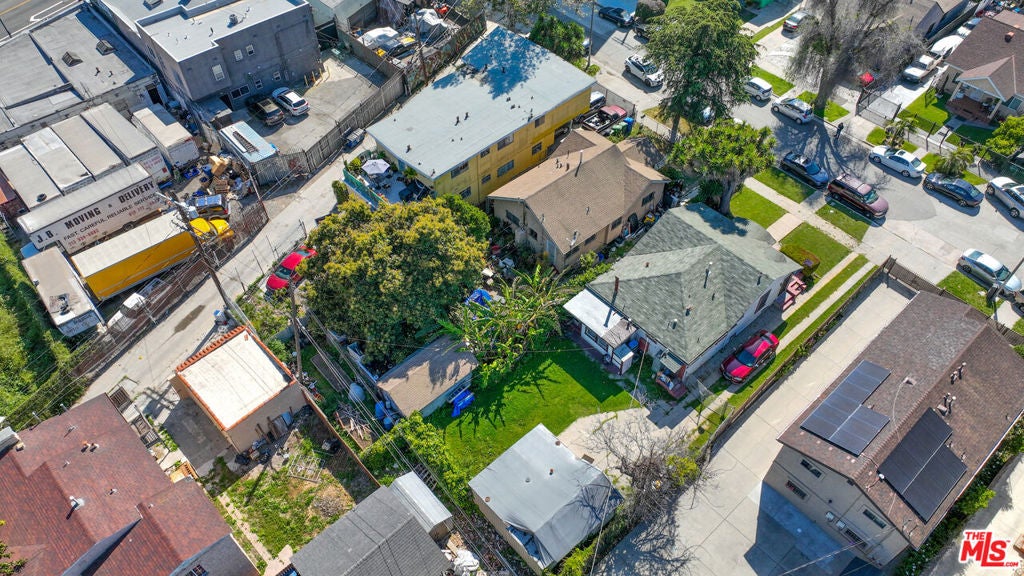 Photo of 2524 S Sycamore Avenue, Los Angeles, CA 90016 (MLS # 26849689)