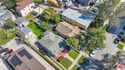Photo of 2524 S Sycamore Avenue, Los Angeles, CA 90016 (MLS # 26849689)