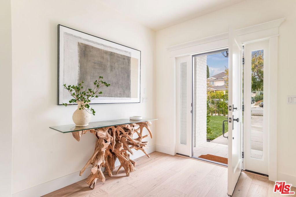 Photo of 2455 23rd Street, Santa Monica, CA 90405 (MLS # 25573973)