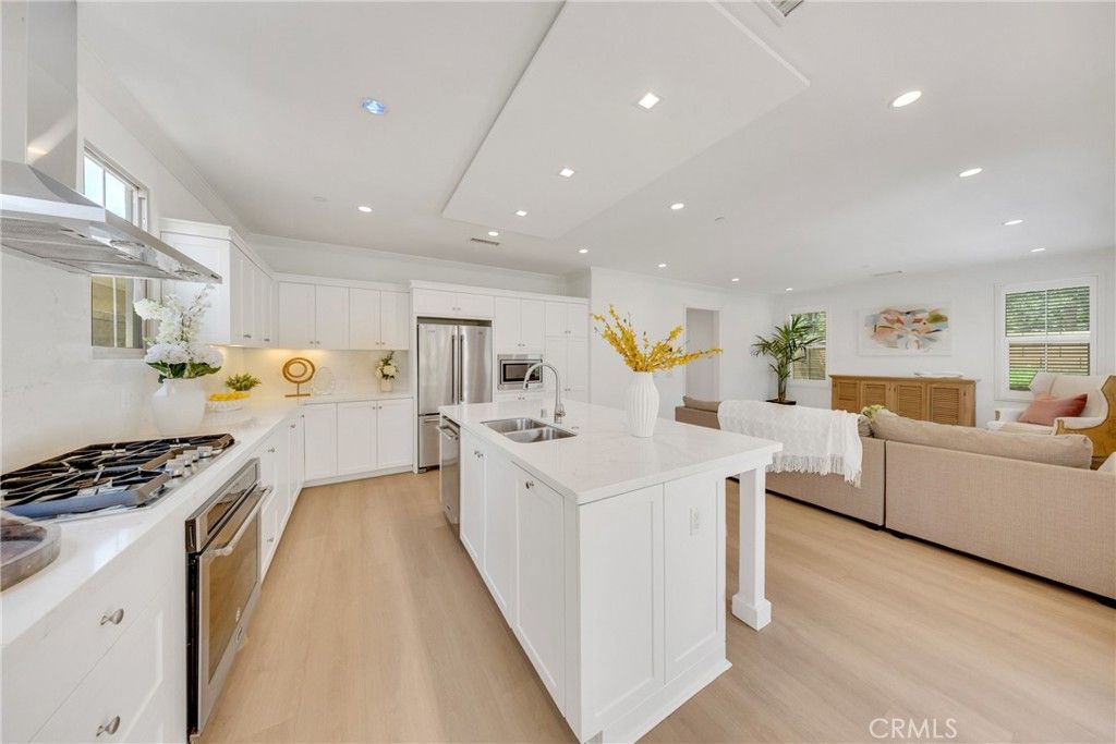 listing image 130728948166509353292