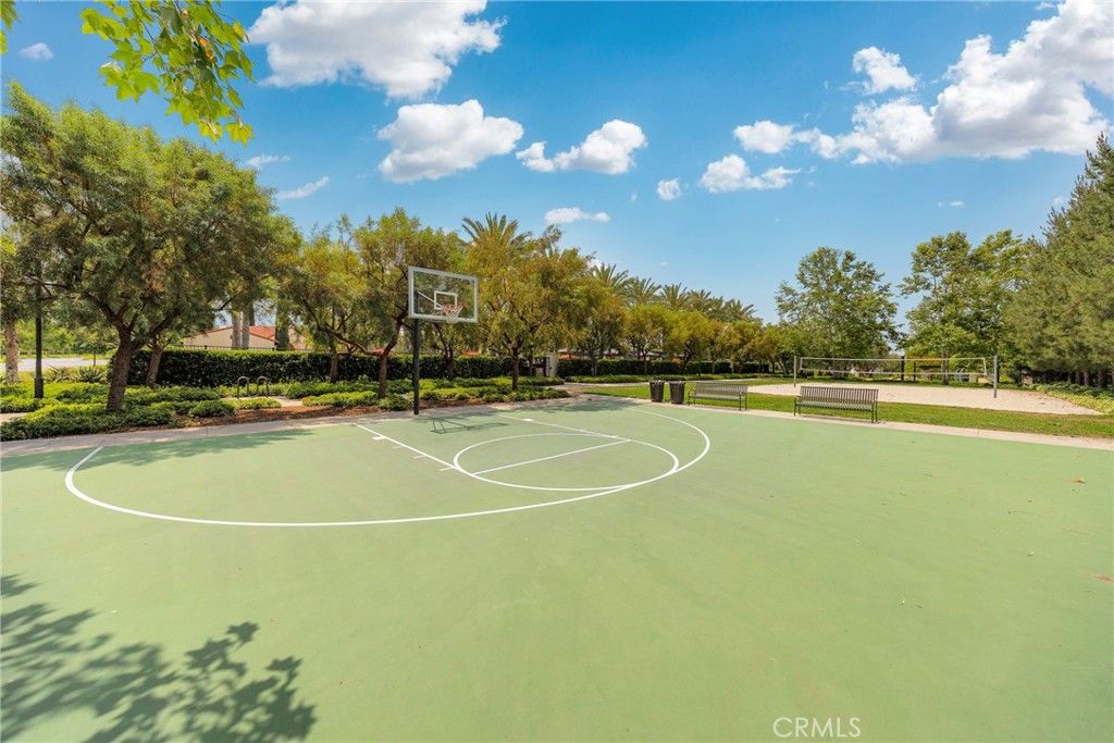 listing image 130720394653671196838