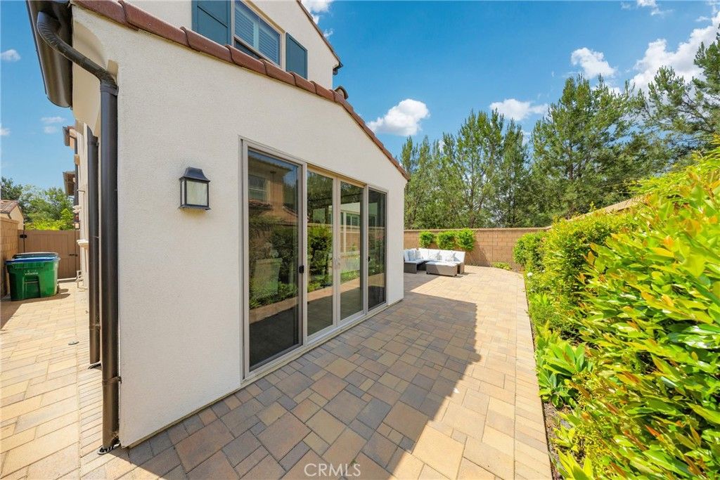 listing image 130724649079142259289