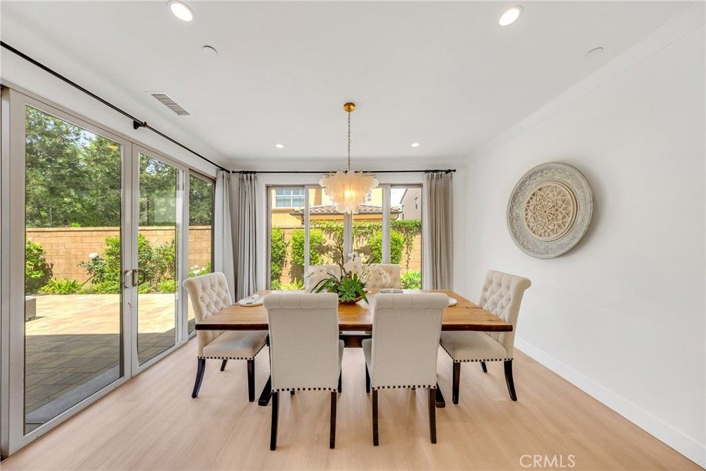 listing image 130727012704277489354