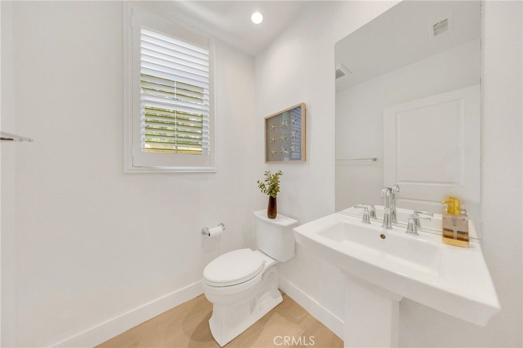 listing image 130729120012953726319