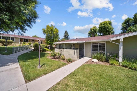 Photo of 19157 Avenue Of The Oaks #A, Newhall, CA 91321 (MLS # SR26137135)