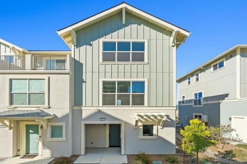 Photo of 413 Annie Drive, Watsonville, CA 95076 (MLS # ML82043571)