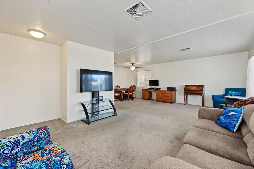 2280 E Valley Parkway 122