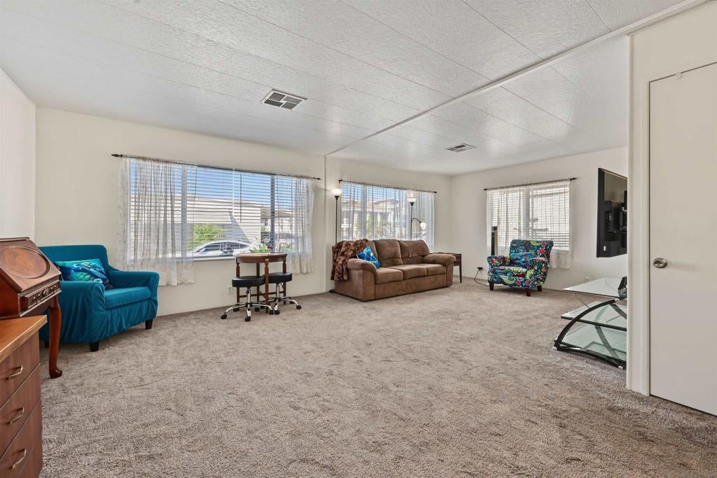 2280 E Valley Parkway 122