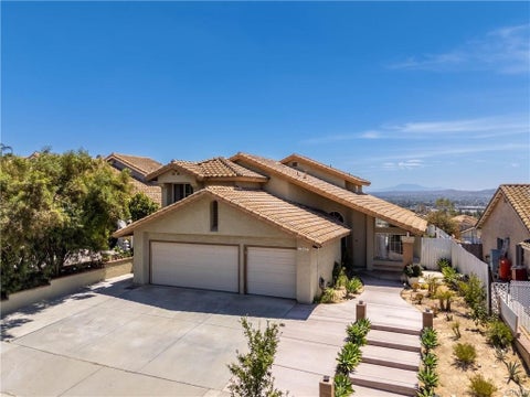 Photo of 741 La Loma LN, Corona, CA 92879 (MLS # OC26227541)