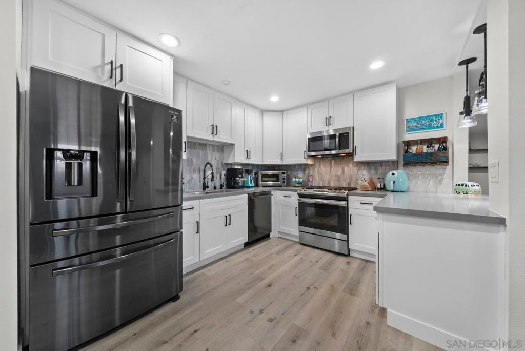 3884 Mount Abraham