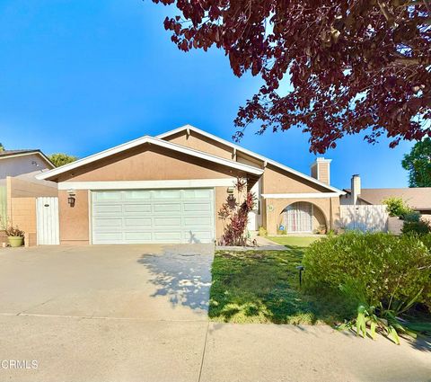 Photo of 5750 Rainbow Hill Road, Agoura Hills, CA 91301 (MLS # V1-32232)