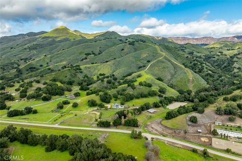Photo of 1825 Hi Mountain Rd, Arroyo Grande, CA 93420 (MLS # PI26026619)