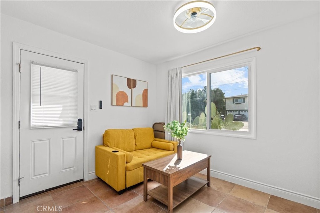 1095 Bonita Street B