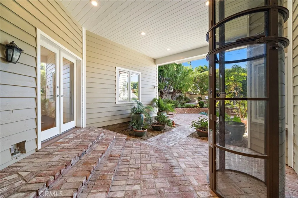 Newport Beach, California 92663, United States, 4 Bedrooms Bedrooms, ,4 BathroomsBathrooms,Residential,Active,160809