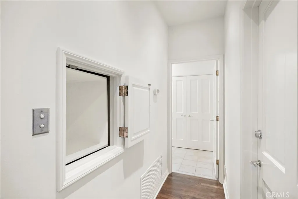 Newport Beach, California 92663, United States, 4 Bedrooms Bedrooms, ,4 BathroomsBathrooms,Residential,Active,160809