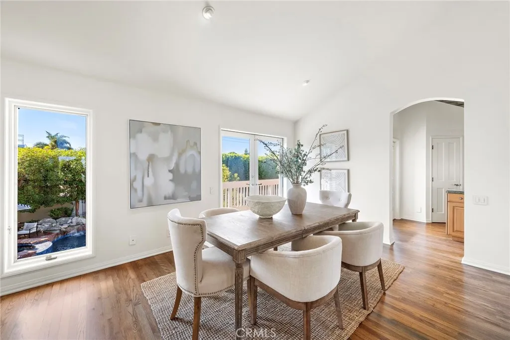 Newport Beach, California 92663, United States, 4 Bedrooms Bedrooms, ,4 BathroomsBathrooms,Residential,Active,160809