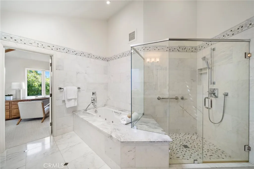 Newport Beach, California 92663, United States, 4 Bedrooms Bedrooms, ,4 BathroomsBathrooms,Residential,Active,160809