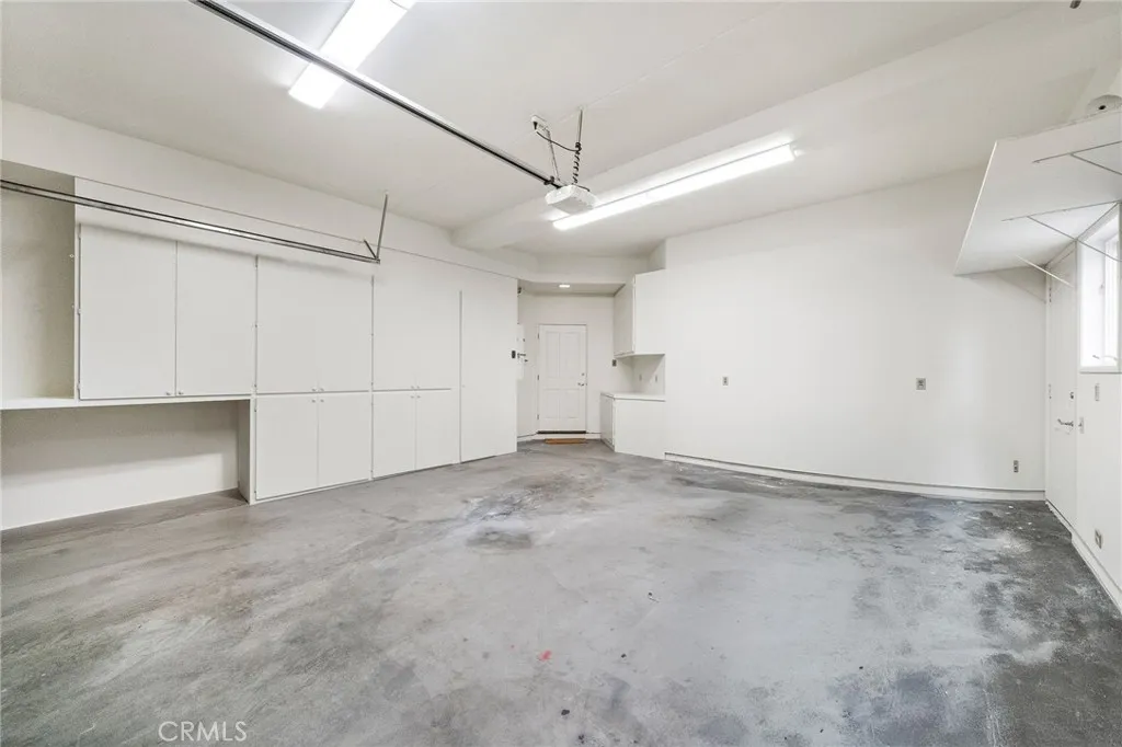 Newport Beach, California 92663, United States, 4 Bedrooms Bedrooms, ,4 BathroomsBathrooms,Residential,Active,160809