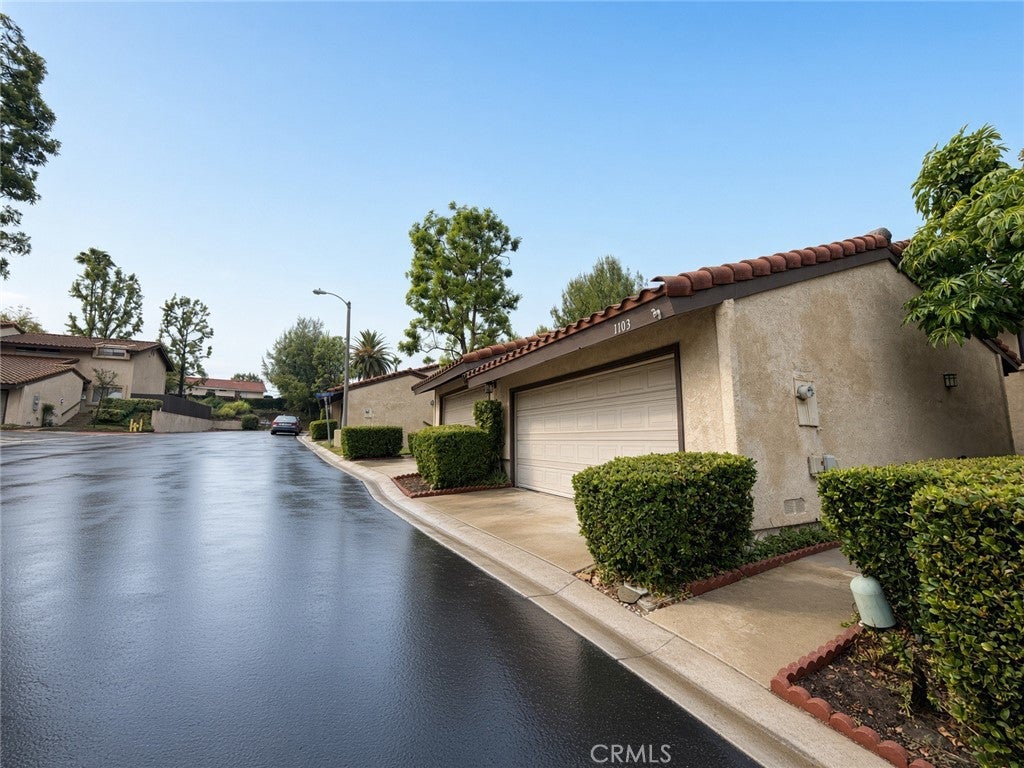 1103 Loxley