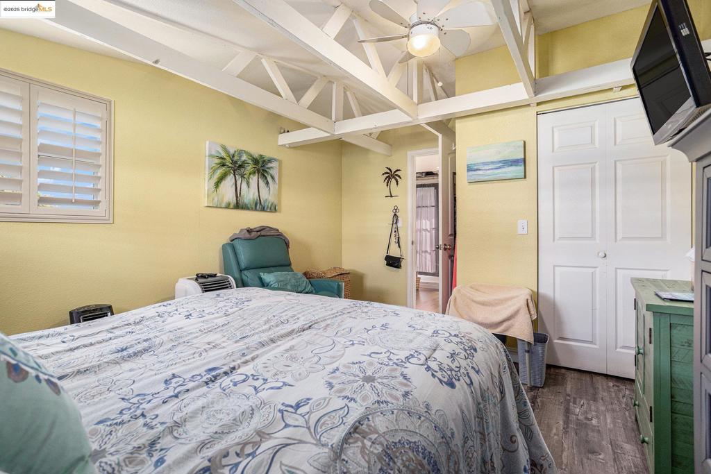 BURBANK - Residential