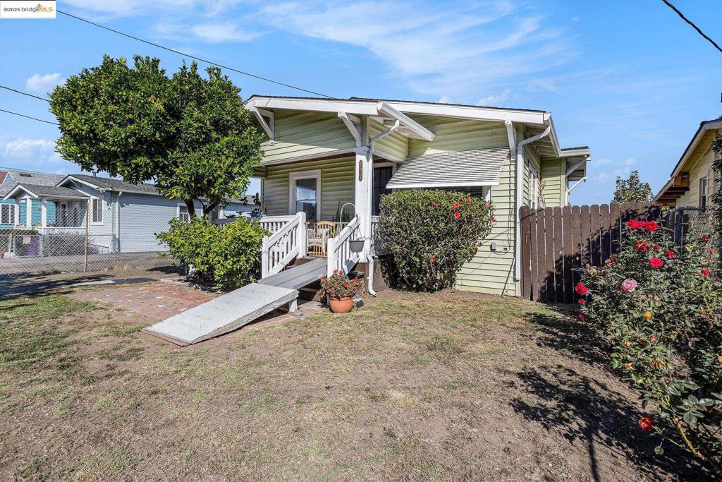 BURBANK - Residential