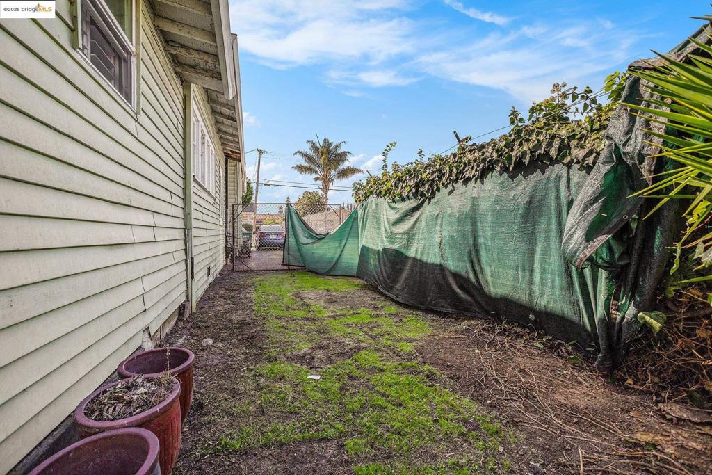 BURBANK - Residential