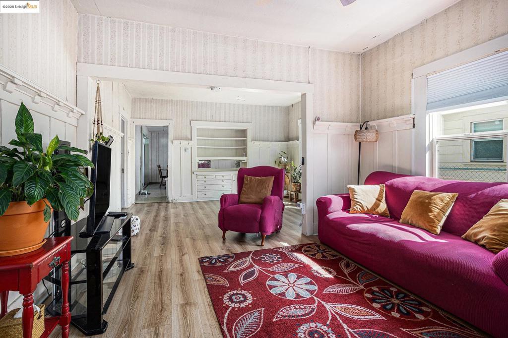 BURBANK - Residential