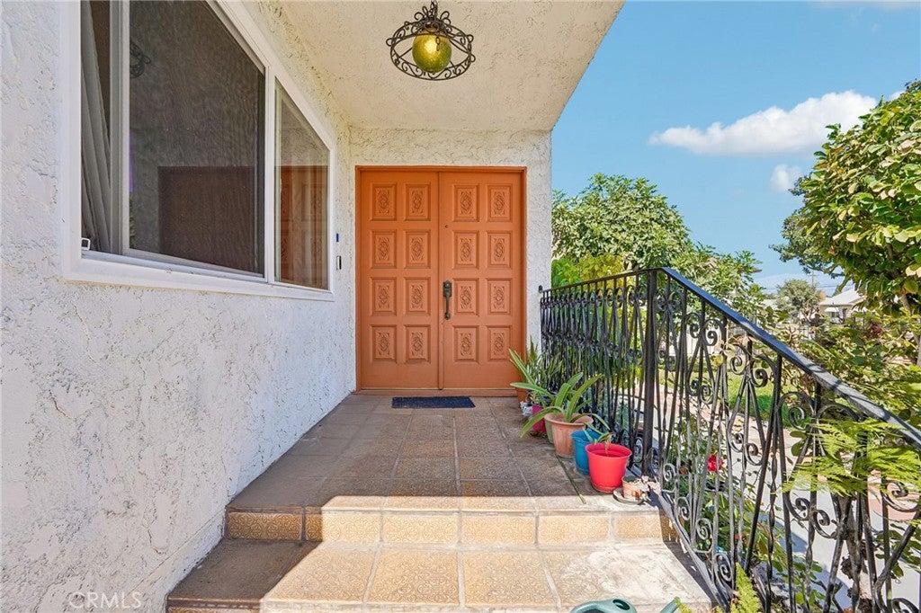 1127 S Almansor Street