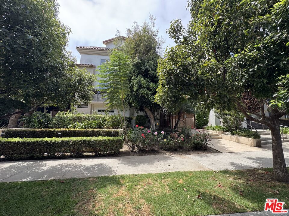 844 3rd Street 5