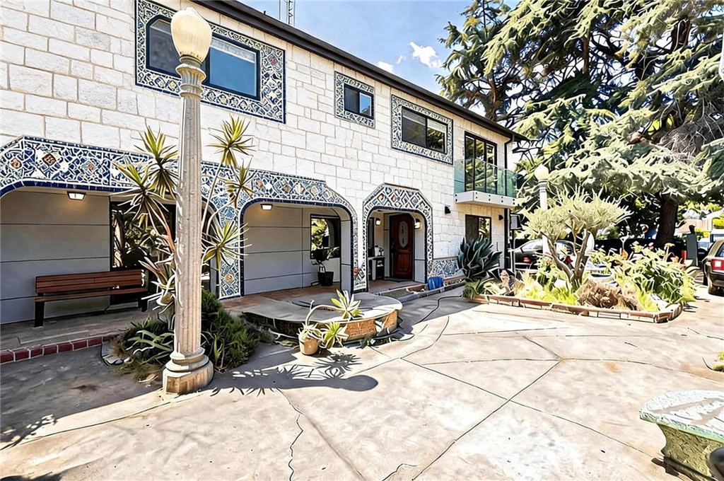 620 N Kilkea Drive