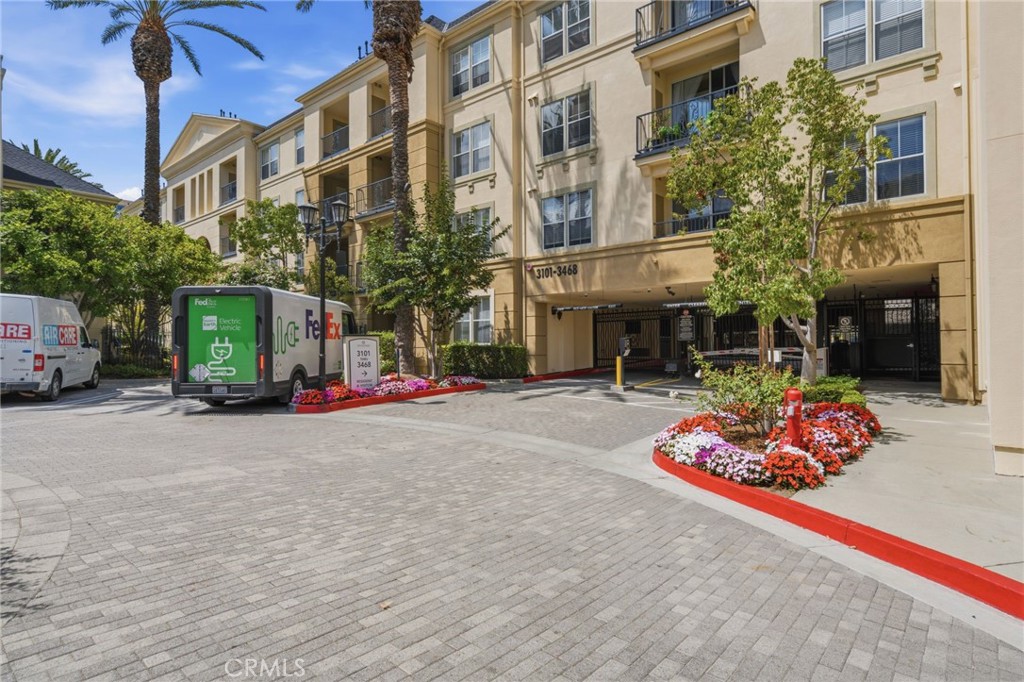 3273 Watermarke Place, Irvine CA 92612 - Photo 8