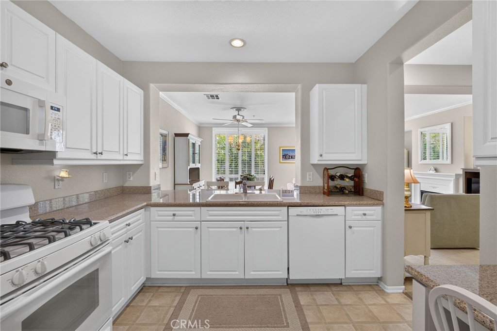3273 Watermarke Place, Irvine CA 92612 - Photo 14