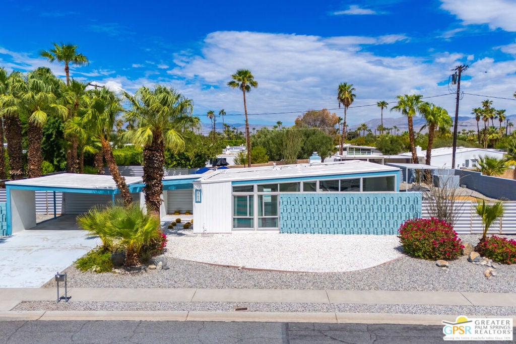 862 E Garden Road