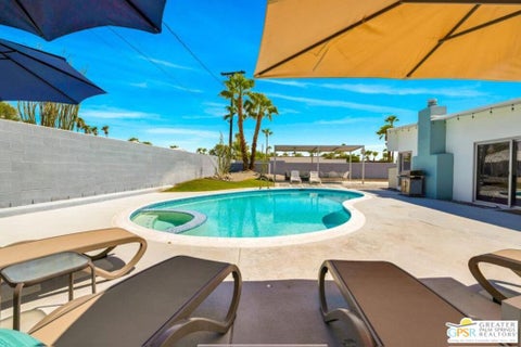Tiny photo for 862 E Garden Road, Palm Springs, CA 92262 (MLS # 26985439PS)