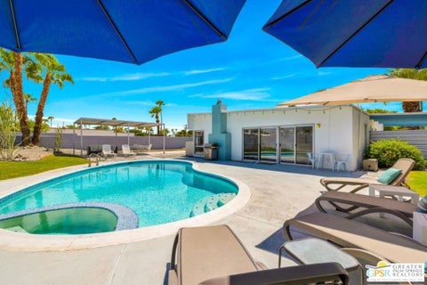 Tiny photo for 862 E Garden Road, Palm Springs, CA 92262 (MLS # 26985439PS)