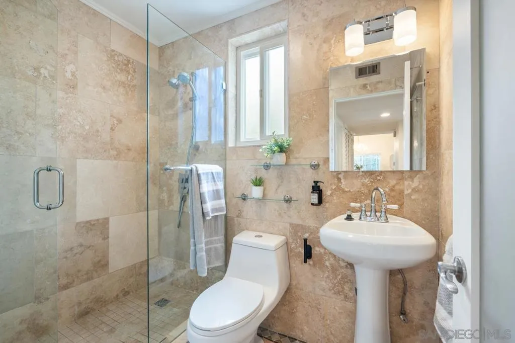 San Diego, California 92131, United States, 3 Bedrooms Bedrooms, ,2 BathroomsBathrooms,Residential,Active,231879