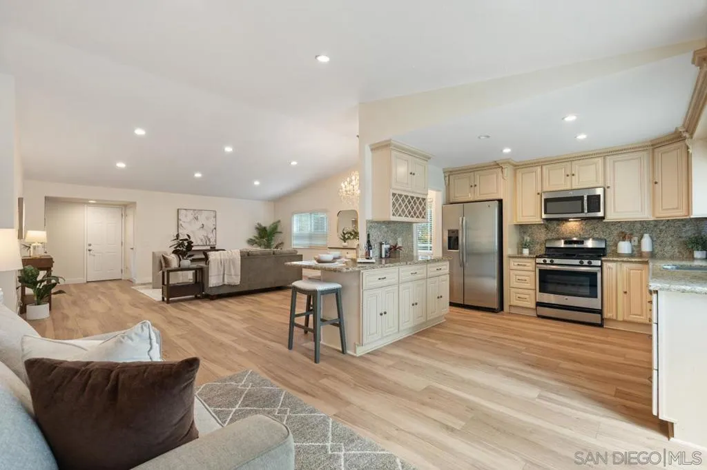 San Diego, California 92131, United States, 3 Bedrooms Bedrooms, ,2 BathroomsBathrooms,Residential,Active,231879