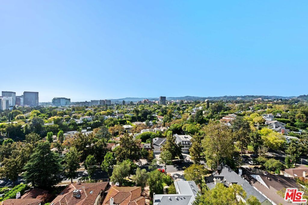 Photo of 10535 Wilshire Boulevard #1708, Los Angeles, CA 90024 (MLS # 25630115)