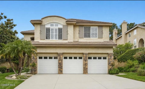 Photo of 921 Ellesmere Way, Oak Park, CA 91377 (MLS # 226003643)