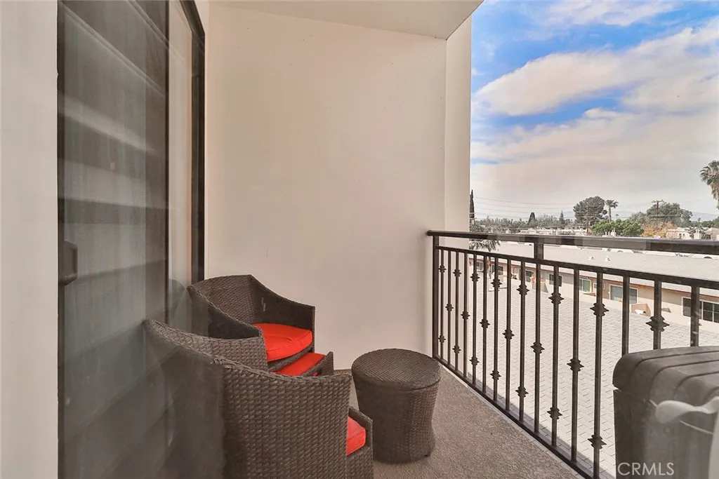 Sherman Oaks, California 91403, United States, 3 Bedrooms Bedrooms, ,2 BathroomsBathrooms,Residential,Active,108096