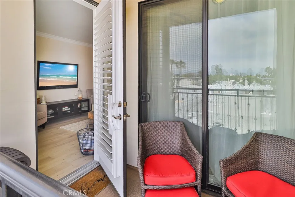 Sherman Oaks, California 91403, United States, 3 Bedrooms Bedrooms, ,2 BathroomsBathrooms,Residential,Active,108096