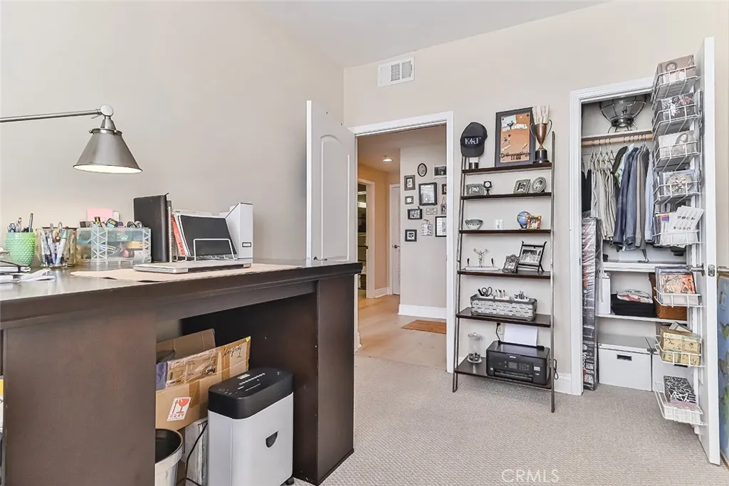 Sherman Oaks, California 91403, United States, 3 Bedrooms Bedrooms, ,2 BathroomsBathrooms,Residential,Active,108096