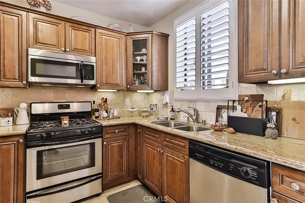 Sherman Oaks, California 91403, United States, 3 Bedrooms Bedrooms, ,2 BathroomsBathrooms,Residential,Active,108096