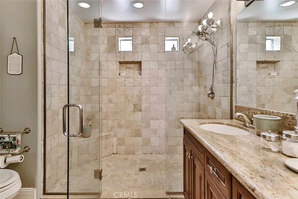 Sherman Oaks, California 91403, United States, 3 Bedrooms Bedrooms, ,2 BathroomsBathrooms,Residential,Active,108096