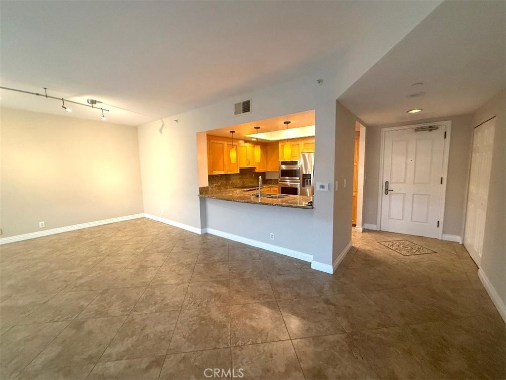850 E Ocean Boulevard 1112