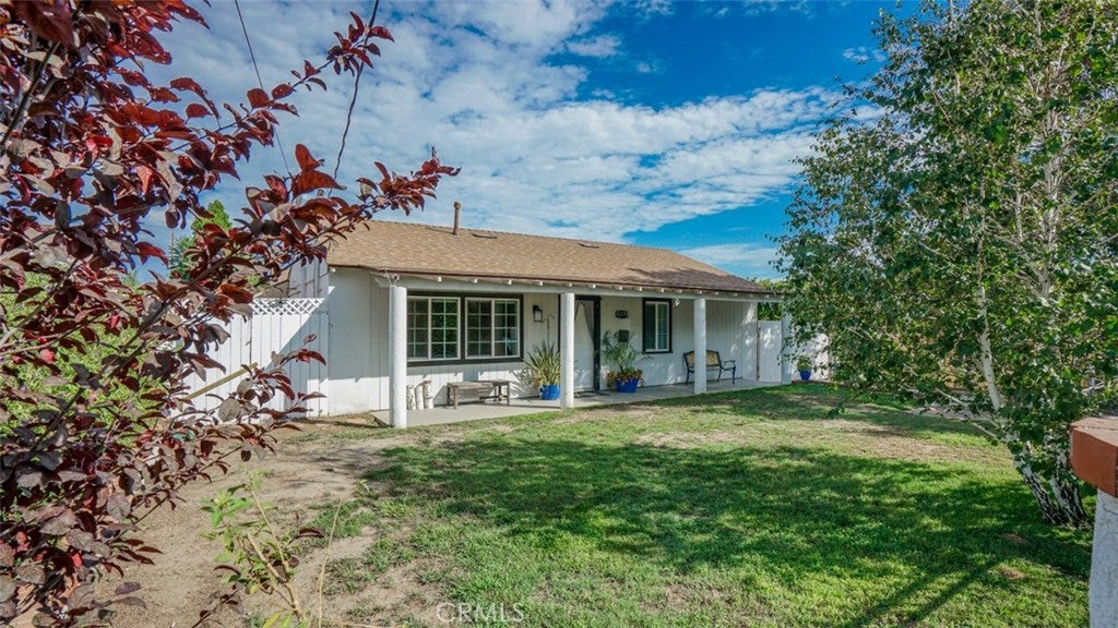 15370 Kadota ST, Sylmar CA 91342