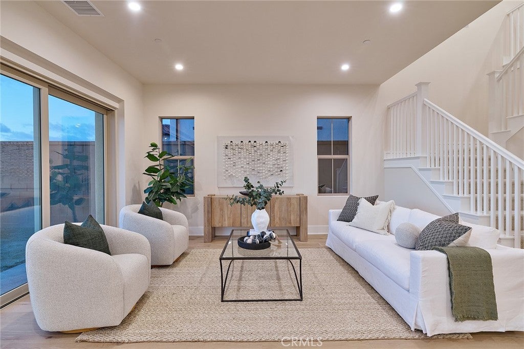 103 Oakstone