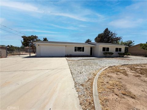 Photo of 15011 Mission St, Hesperia, CA 92345 (MLS # IV26075191)