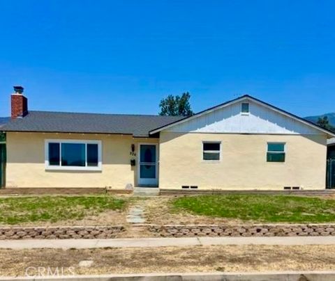 Photo of 526 Sonora Street, San Bernardino, CA 92404 (MLS # IG25181739)