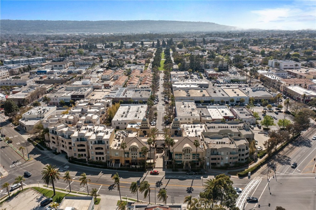 **New Price** Imagine living in the heart of Old Torrance, where charming boutiques and diverse eateries
are just outside your door. This inviting one-bedroom, one-bathroom condo in the desirable Brisas Del Prado offers that lifestyle and more. Step inside to discover
an open and airy floor plan, designed for comfortable modern living. The living area is a welcoming space, complete with a fireplace and a sliding glass door that
opens to a generous balcony – your private oasis for al fresco dining. This home also features the convenience of central AC and heating, in-unit laundry, and one
assigned parking space in the secure subterranean garage. As a resident of Brisas Del Prado, you'll enjoy access to fantastic amenities, including a gated entrance,
two convenient elevators, a refreshing pool and spa, a well-equipped exercise room, a recreation room for gatherings, and ample guest parking. Whether you're
seeking a personal haven or a smart investment, this property offers an exceptional opportunity.